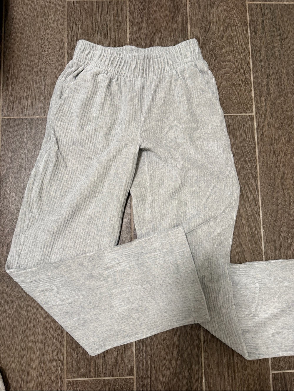 Aritzia Light Gray Ribbed Lounge Pants